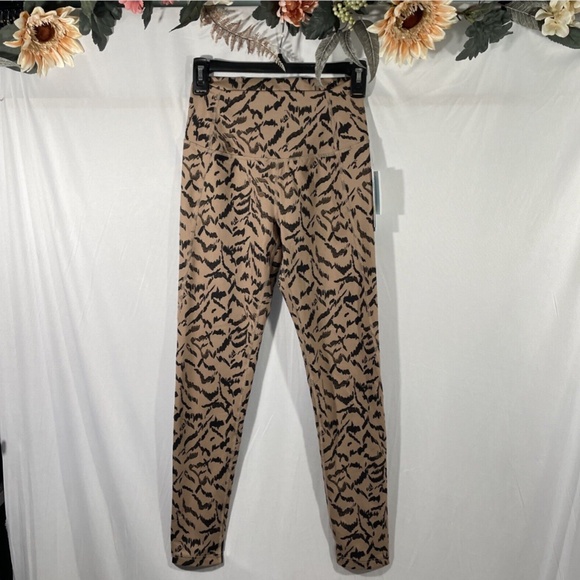 NWT Zella [ Small ] High Waist Studio‎ Lite Mesh Ankle Leggings in Tan Zebra - Picture 7 of 12